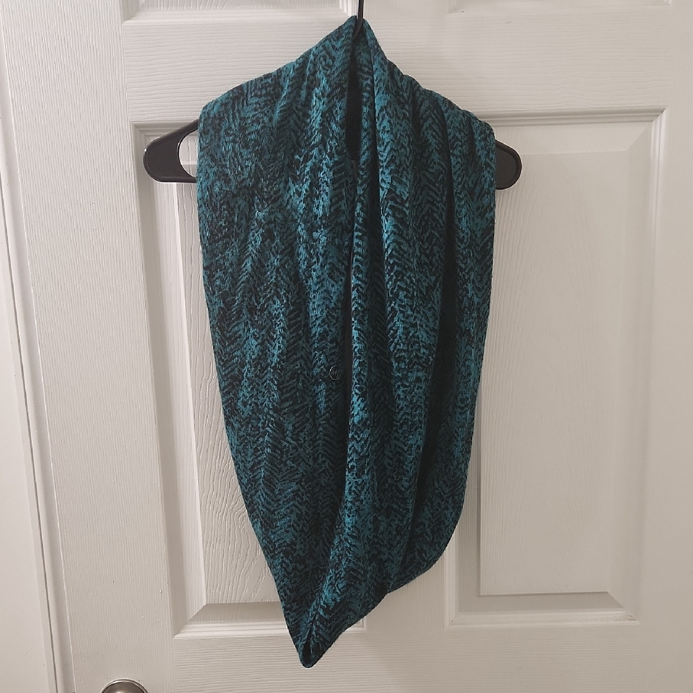 MICHAEL Michael Kors Teal and Black Scarf